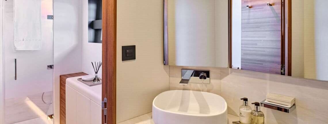 AD ASTRA 80 Fountaine Pajot 15