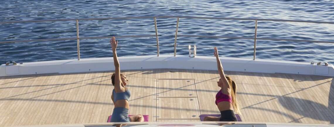 CRAZY HORSE Lagoon Catamaran 5