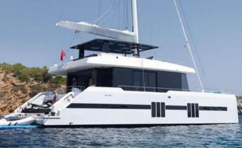 MIDORI	Sunreef Yachts 0