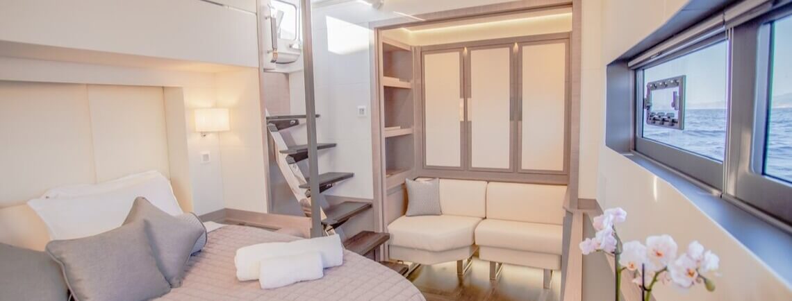 DOMPE Fountaine Pajot 15