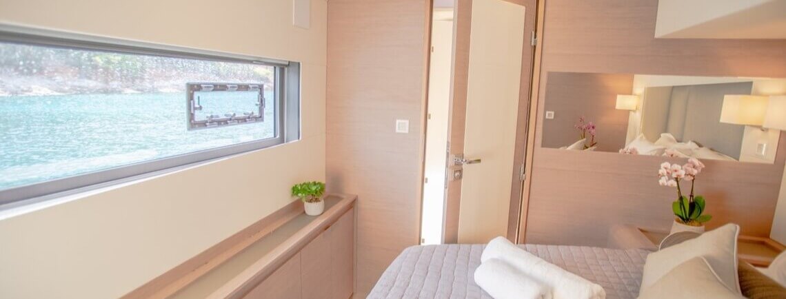 DOMPE Fountaine Pajot 17