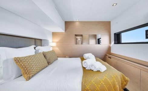 NEOW Fountaine Pajot 7