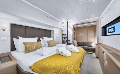 NEOW Fountaine Pajot 10