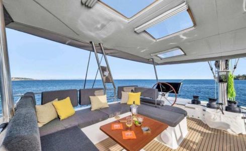 NEOW	Fountaine Pajot 3