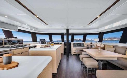 NEOW	Fountaine Pajot 6