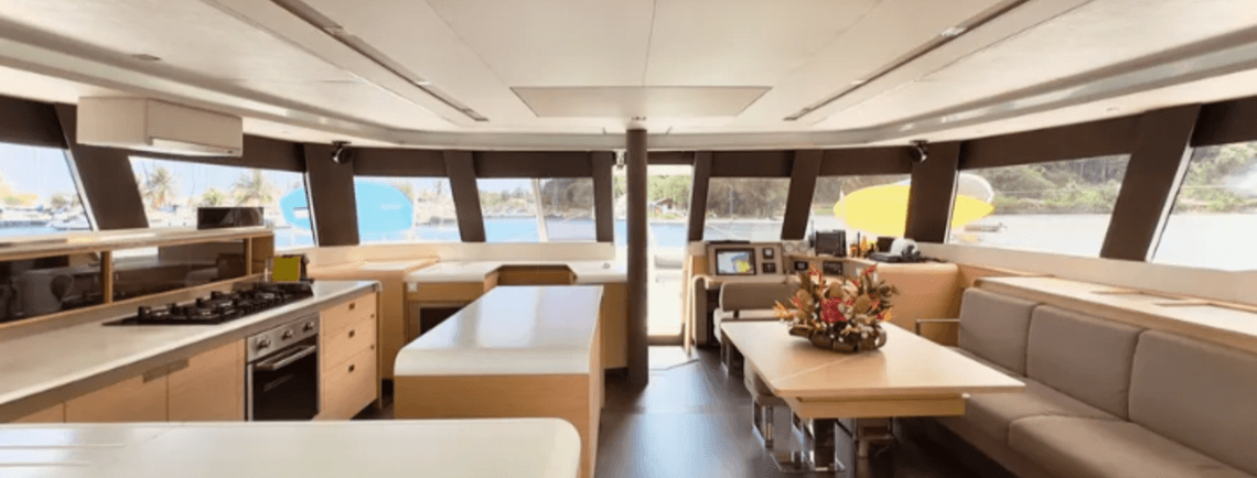 ARGO Fountaine Pajot 9