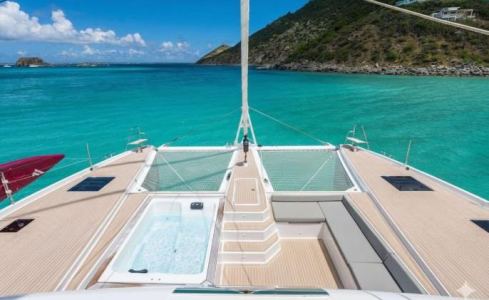 ADEONA Fountaine Pajot 3