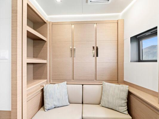 ADEONA Fountaine Pajot 2