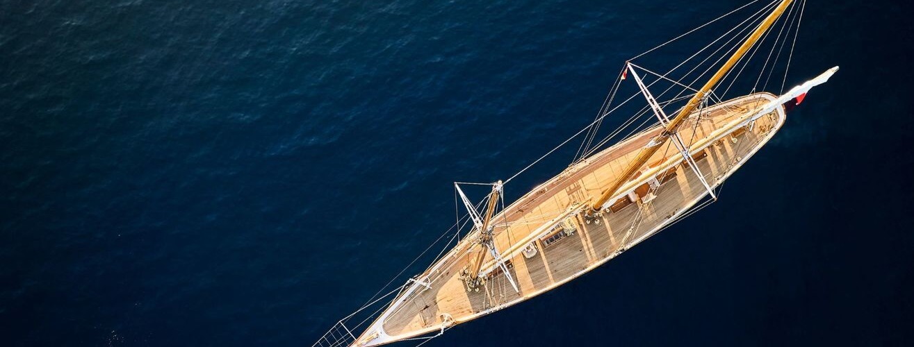 ELENA of LONDON Herreshoff 7