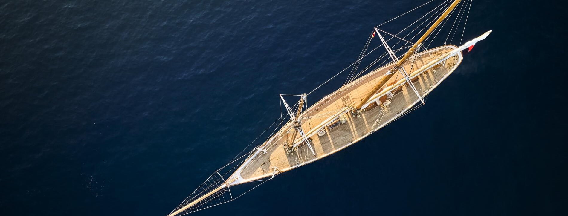 ELENA of LONDON Herreshoff 9