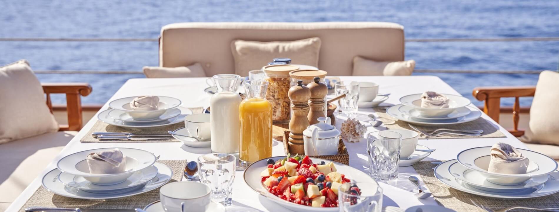 ELENA of LONDON Herreshoff 13