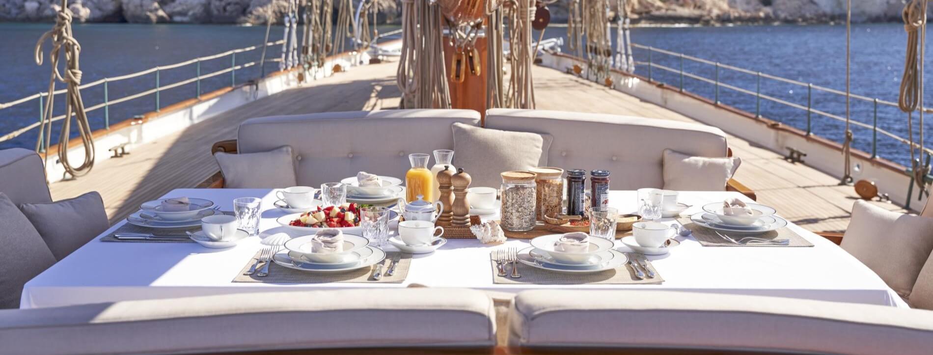 ELENA of LONDON Herreshoff 14