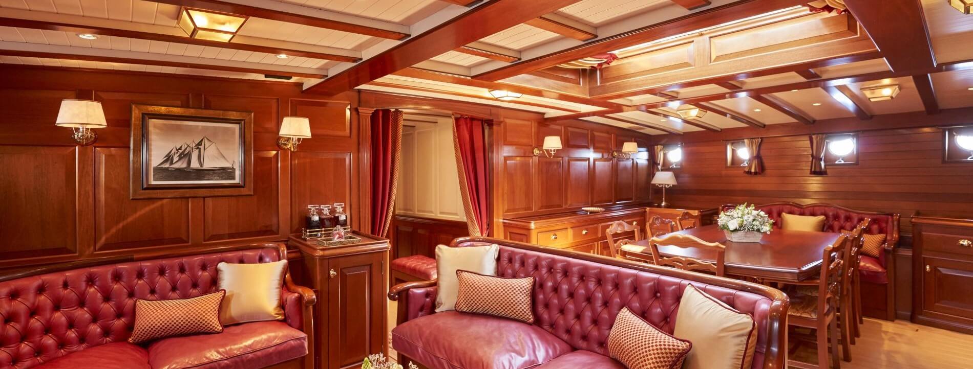 ELENA of LONDON Herreshoff 28