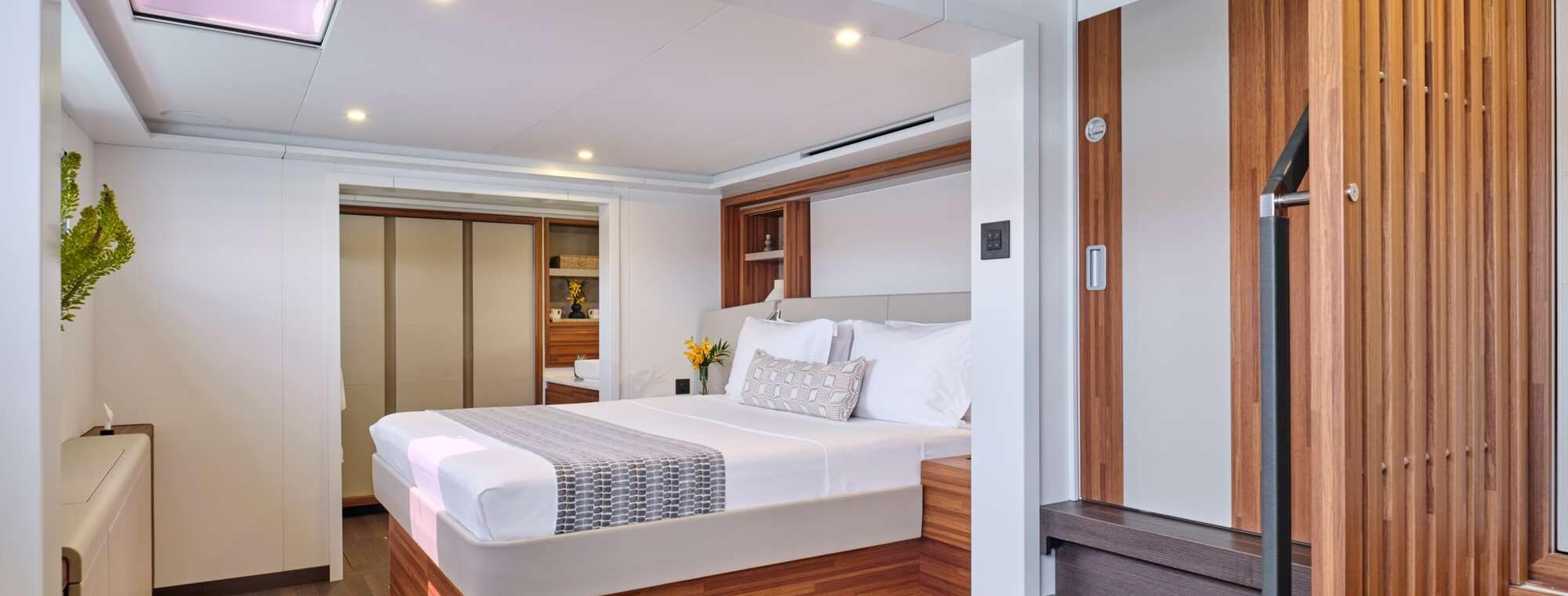 ALINA Fountaine Pajot 15