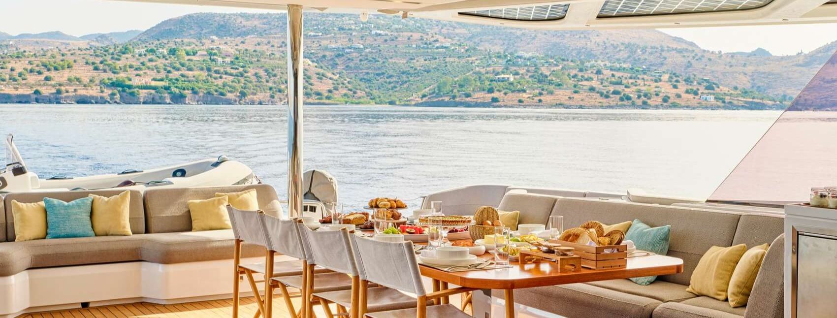 ALINA Fountaine Pajot 5