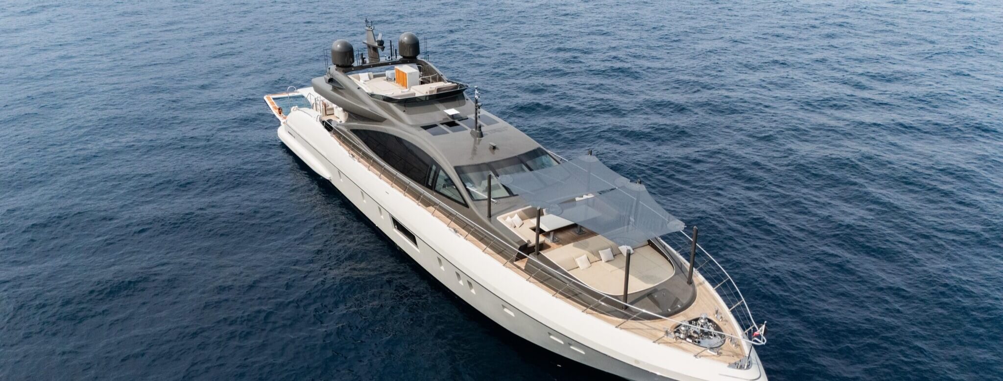 M/Y FANAMAX Overmarine 12