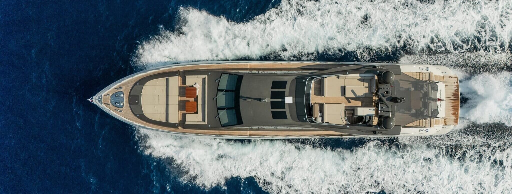 M/Y FANAMAX Overmarine 14