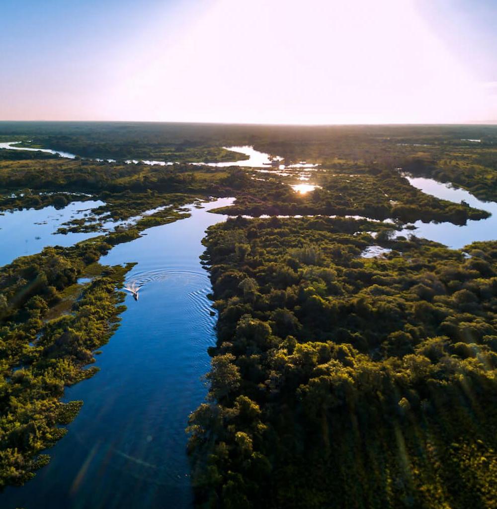 Yacht charter pantanal