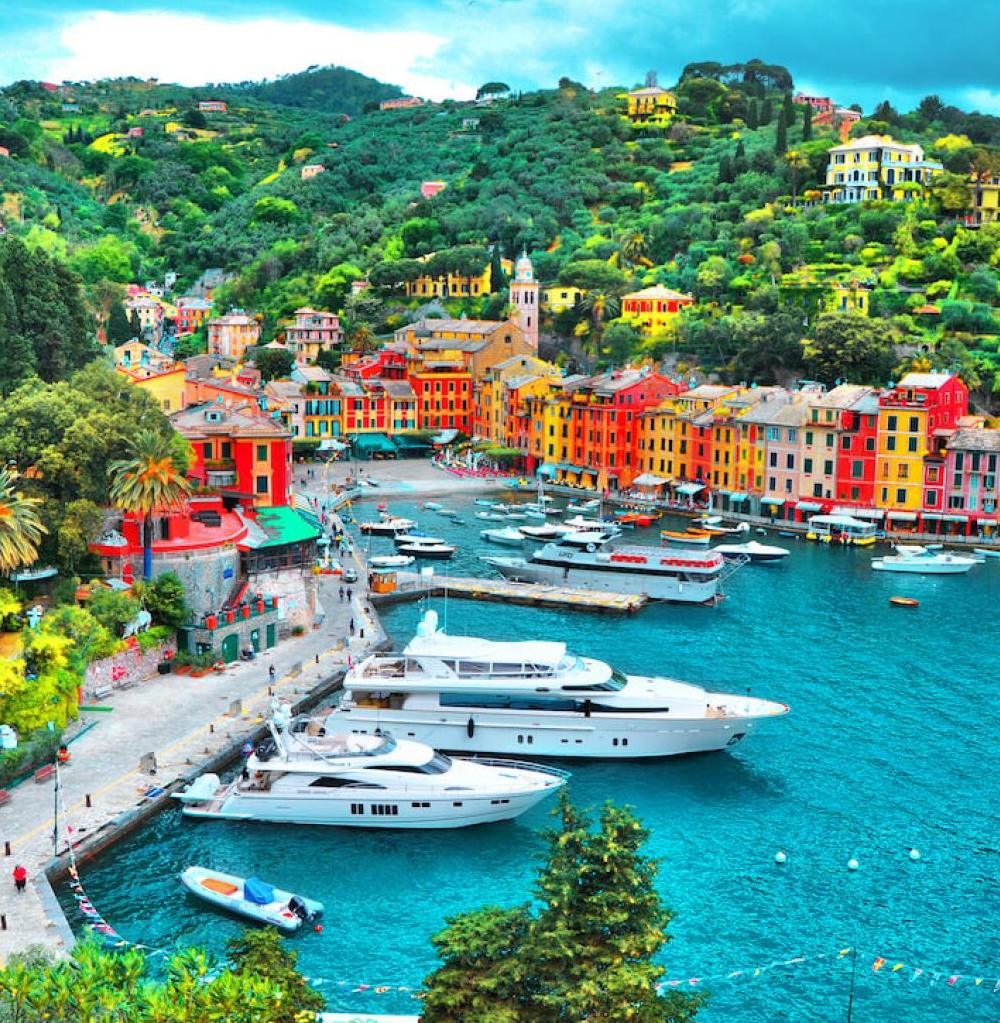 Superyacht charter Italia